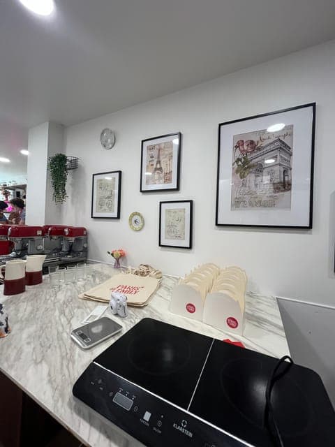 undefined Gallery Image 1