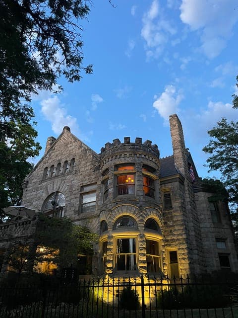 undefined Gallery Image 3