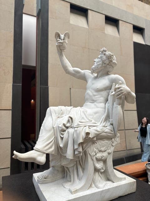 undefined Gallery Image 1