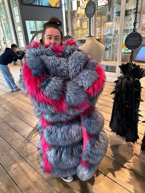 undefined Gallery Image 4