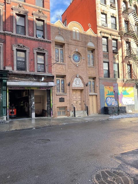 undefined Gallery Image 4