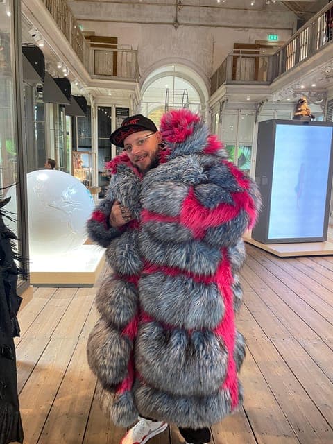 undefined Gallery Image 1