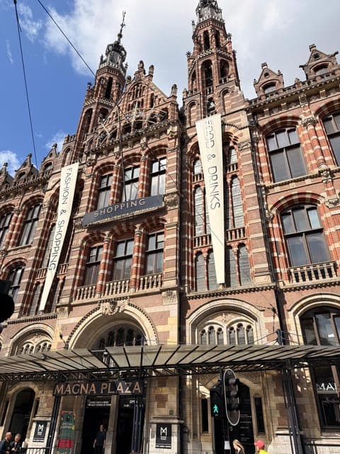 undefined Gallery Image 3