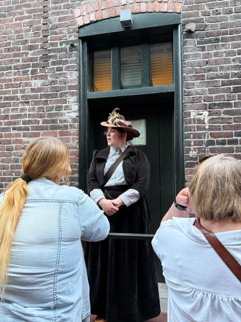 undefined Gallery Image 4