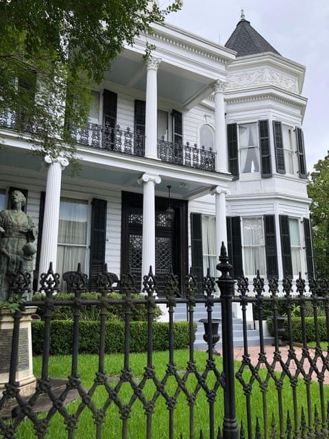 undefined Gallery Image 2