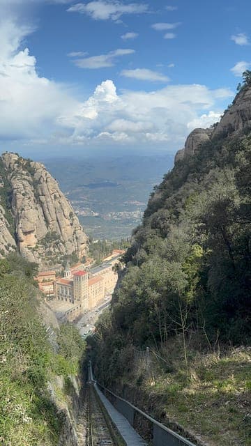 undefined Gallery Image 2