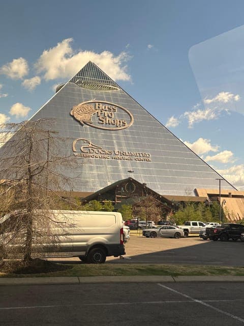 undefined Gallery Image 4