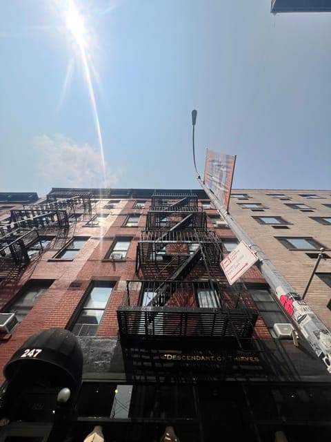 undefined Gallery Image 4