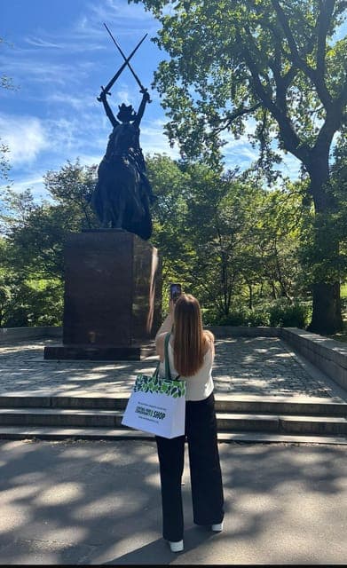 undefined Gallery Image 2