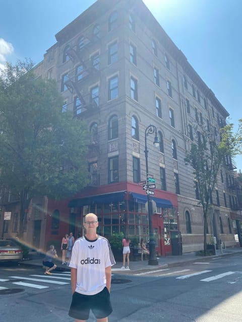 undefined Gallery Image 1