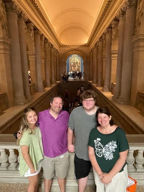 undefined Gallery Image 3