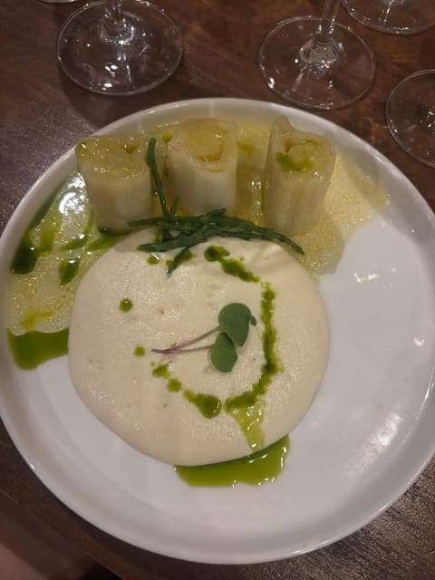 undefined Gallery Image 3