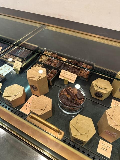 undefined Gallery Image 4