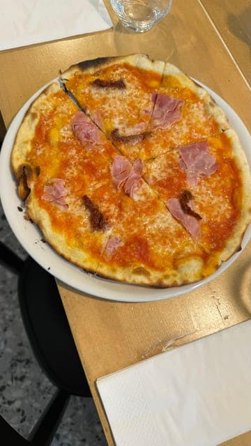 undefined Gallery Image 4