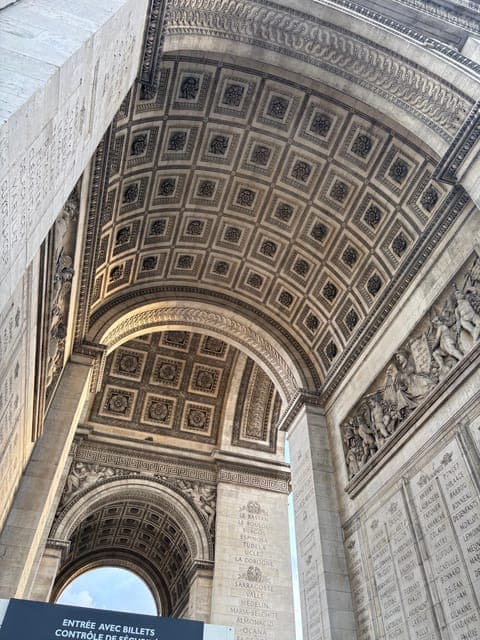 undefined Gallery Image 3