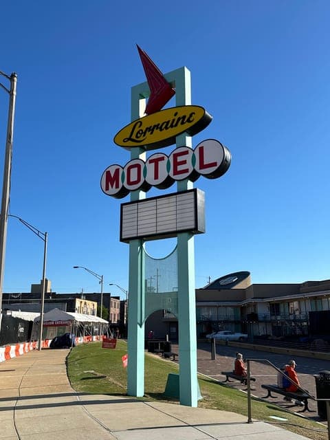 undefined Gallery Image 3