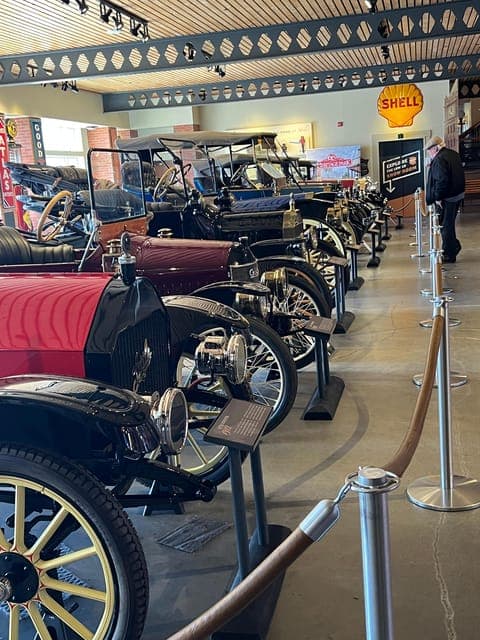 undefined Gallery Image 1