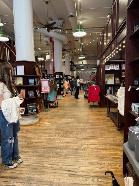 undefined Gallery Image 2