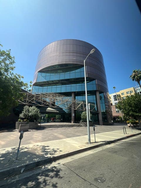 undefined Gallery Image 1