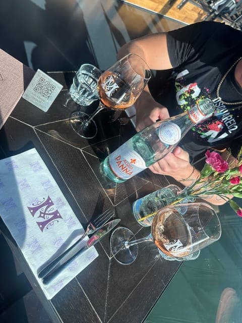 undefined Gallery Image 4