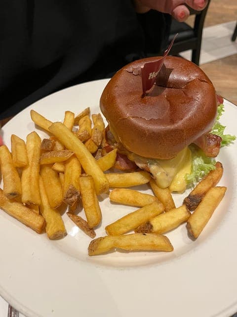 undefined Gallery Image 1