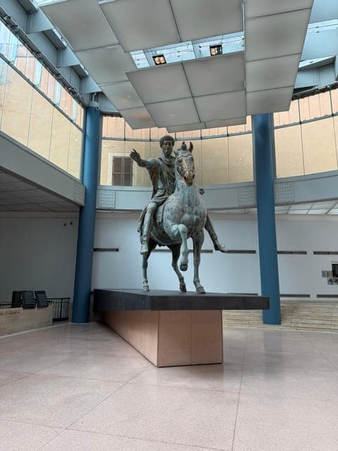 undefined Gallery Image 2