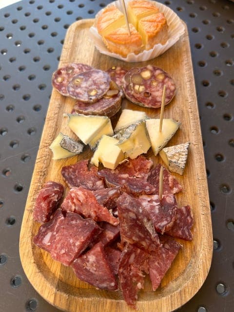 undefined Gallery Image 1