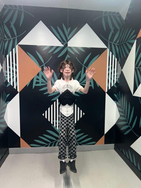 undefined Gallery Image 4