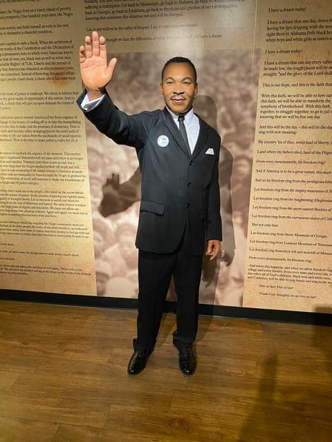 undefined Gallery Image 2