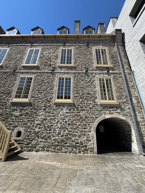 undefined Gallery Image 4