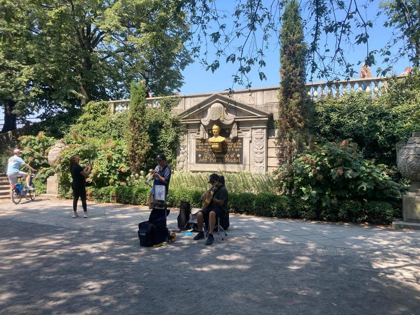 undefined Gallery Image 2