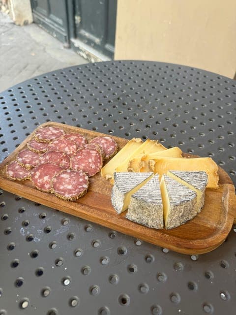 undefined Gallery Image 4