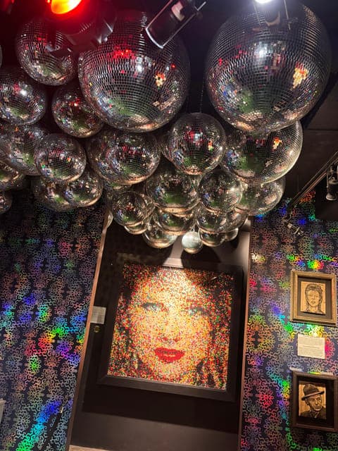 undefined Gallery Image 1