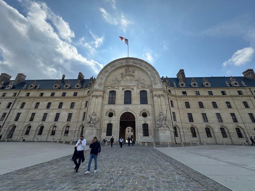 undefined Gallery Image 2