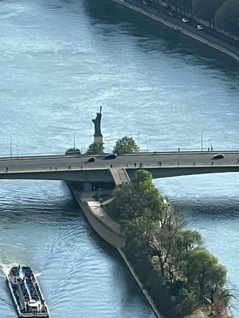 undefined Gallery Image 2