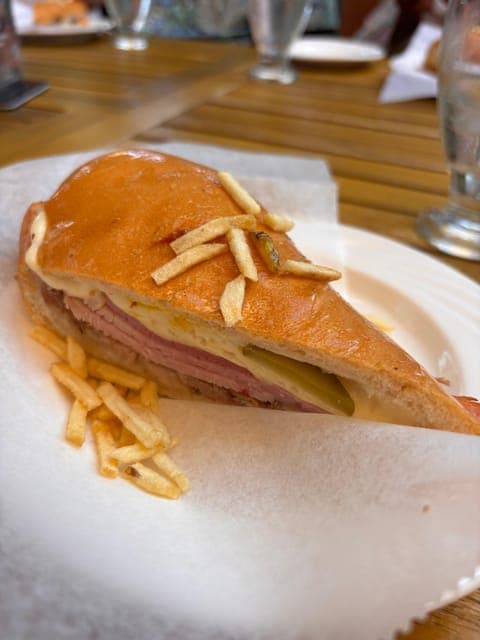 undefined Gallery Image 3