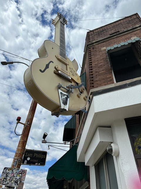 undefined Gallery Image 2