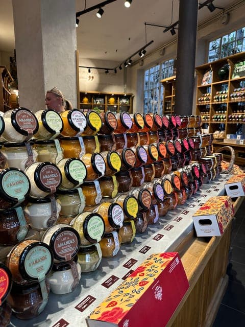 undefined Gallery Image 2