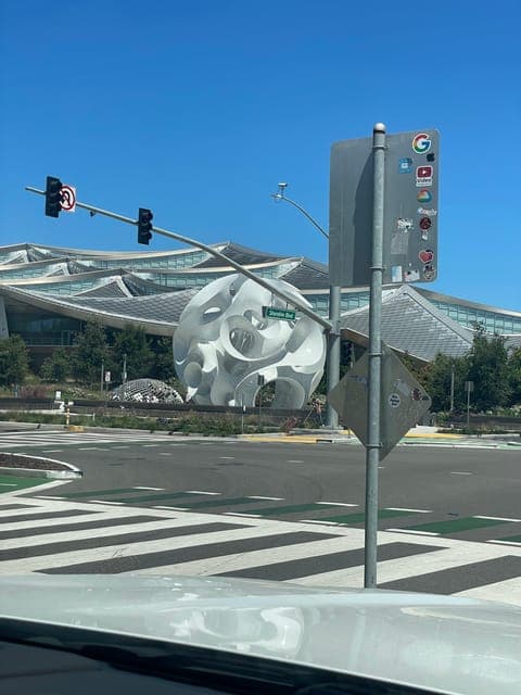 undefined Gallery Image 3