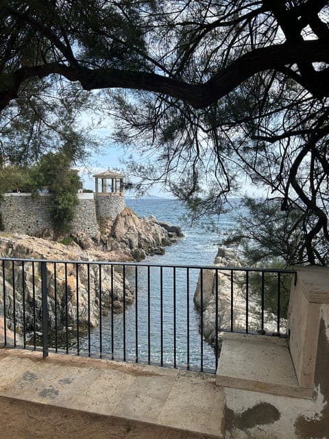 undefined Gallery Image 3