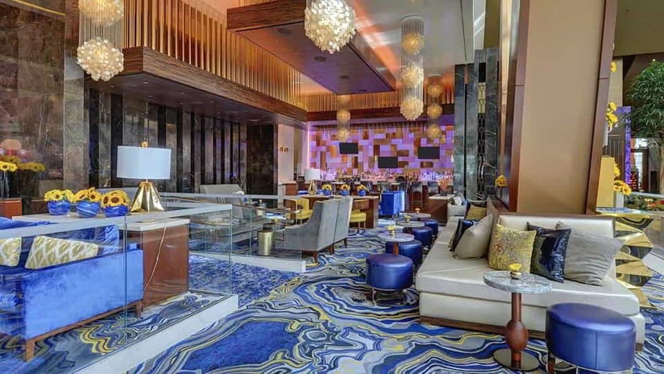 Pool Crawl w/ Party Bus, Open Bar & VIP Entry Gallery Image 3