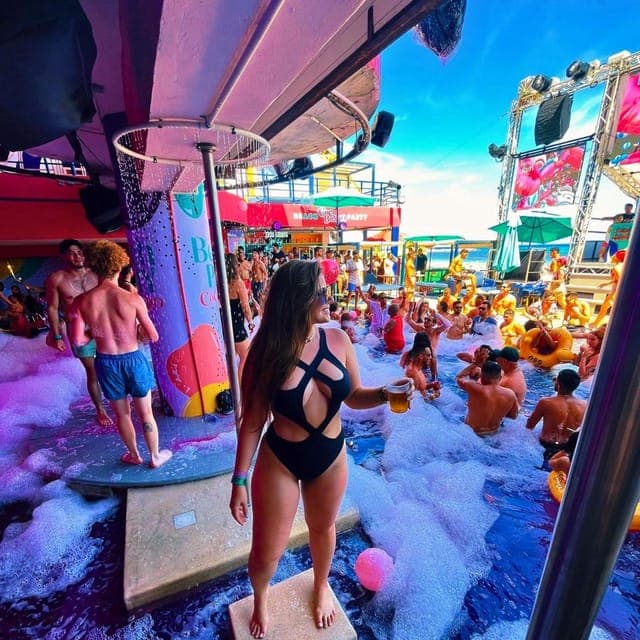 Coco Bongo Beach Tickets Gallery Image 4