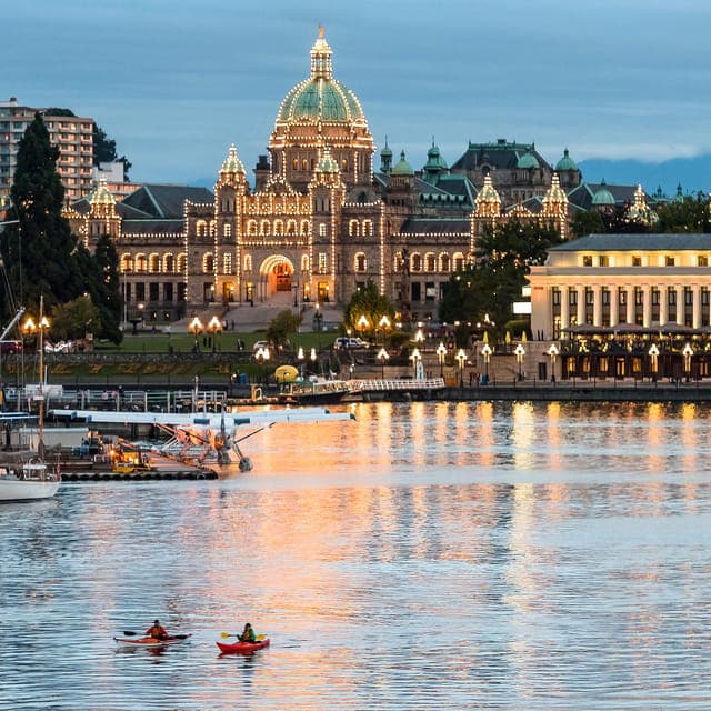One-Way or Round-Trip Tour to Victoria, BC Gallery Image 4