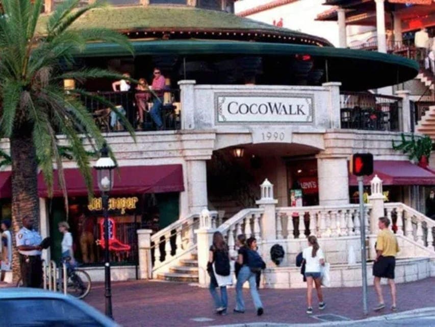 Miami: Explore Magic City in Style – 2-Hour VIP Tour Gallery Image 4