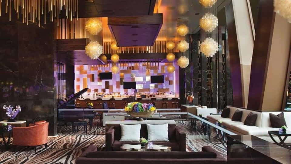 Club Crawl with Party Bus, Drinks, and Fast Entry Gallery Image 3