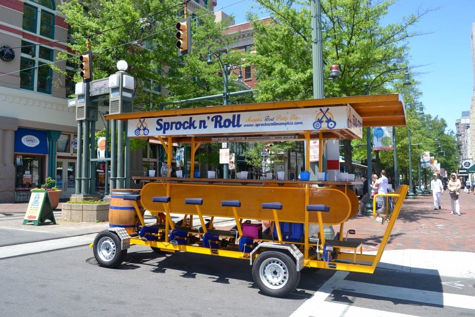 #1 Way To See Memphis: Beale Street, Bar Crawl and Murals Gallery Image 2