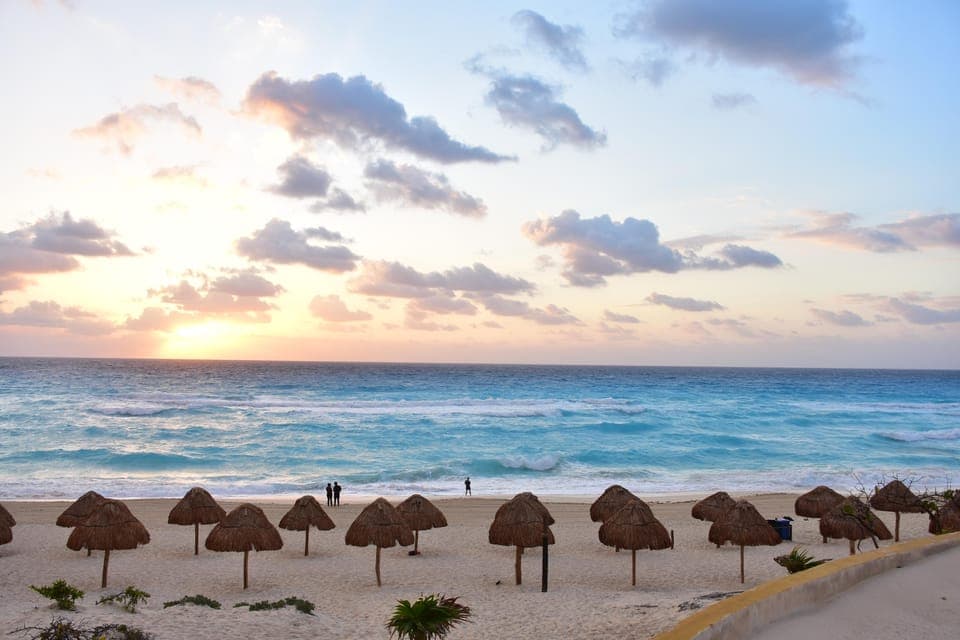Cancun: Van Tour - City Adventure around the Best Stops Gallery Image 3