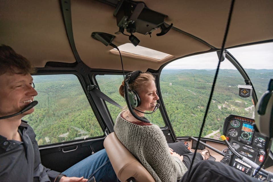 Mont Tremblant: Helicopter Tour with Optional Stopover Gallery Image 1