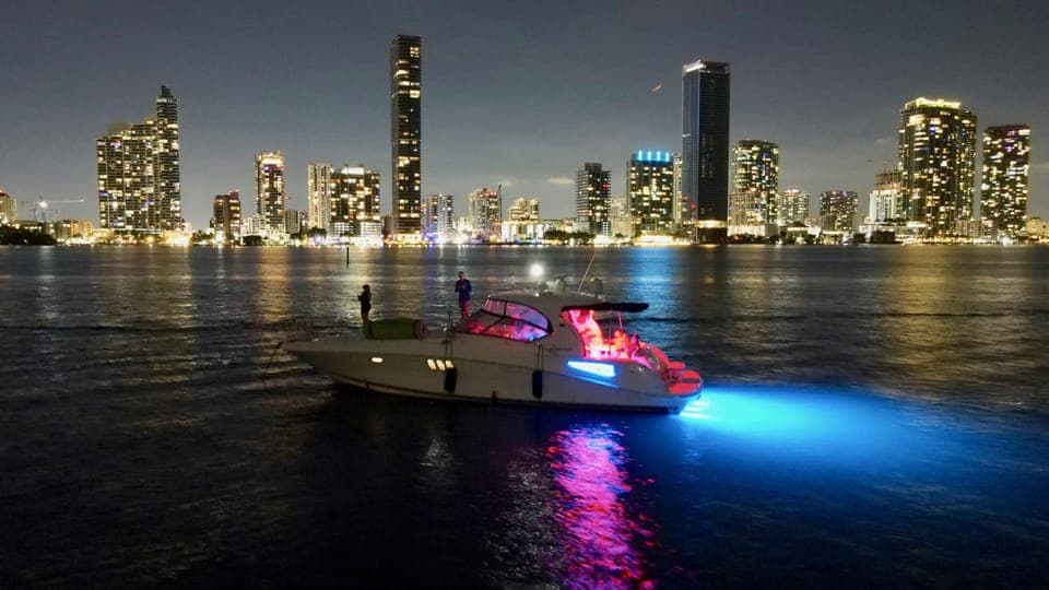 Private Yacht Charter Gallery Image 4