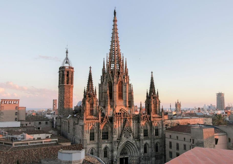 Private Cathedral Tour with Rooftop Access - Image 1